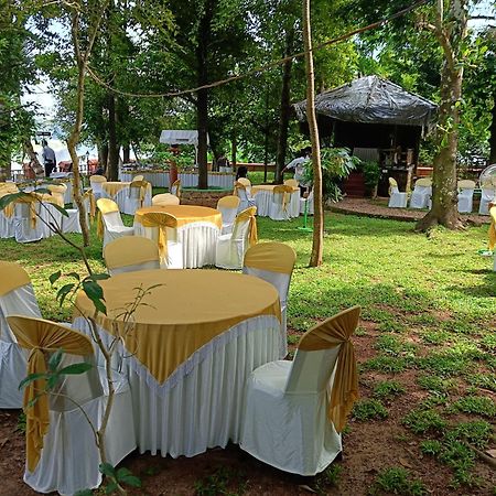 Апартаменты Malakkarethu House Aranmula Экстерьер фото