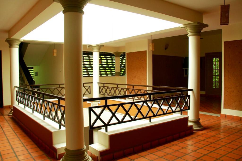 Апартаменты Malakkarethu House Aranmula Экстерьер фото